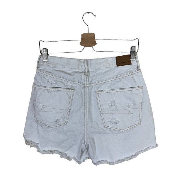 American Eagle Distressed White 90s Boyfriend Shorts Size 8 - Picture 6 of 13